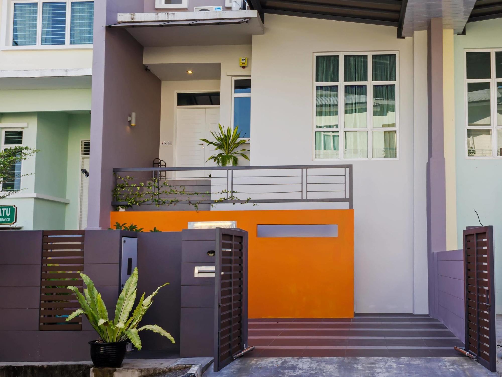 Batu Ferringhi - Shamrock Beach Villas - 12 Экстерьер фото